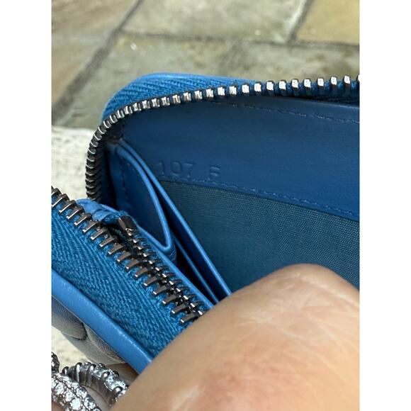 Prada Diagramme zippy wallet - blue quilted nappa calfskin leather Pristine - Picture 5 of 5